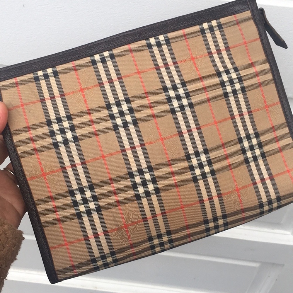 Vintage Burberry Tan Vintage Check Clutch with Dark Brown Trim - Picture 3 of 5
